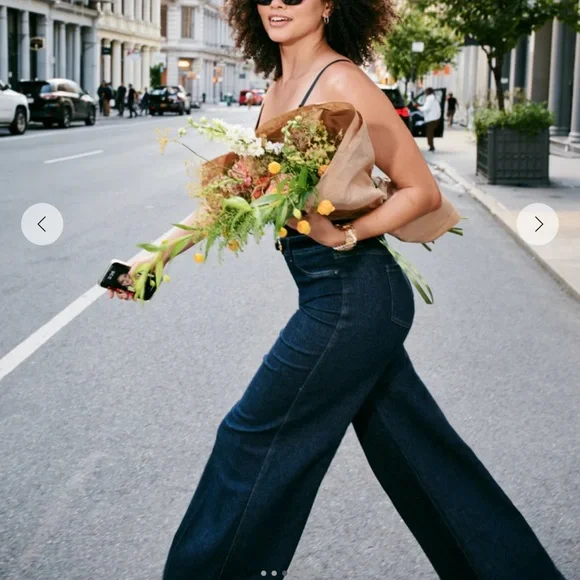 SpanxShape Everywear wide leg jeans NWOT - Picture 3 of 10